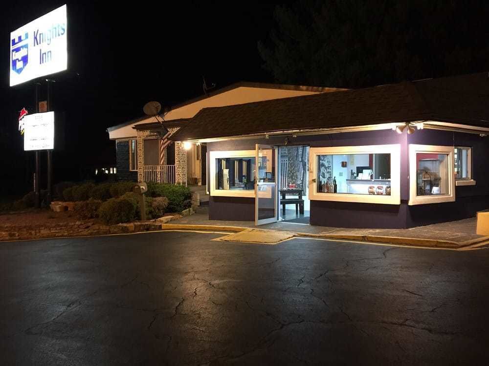 Knights Inn בראה מראה חיצוני תמונה